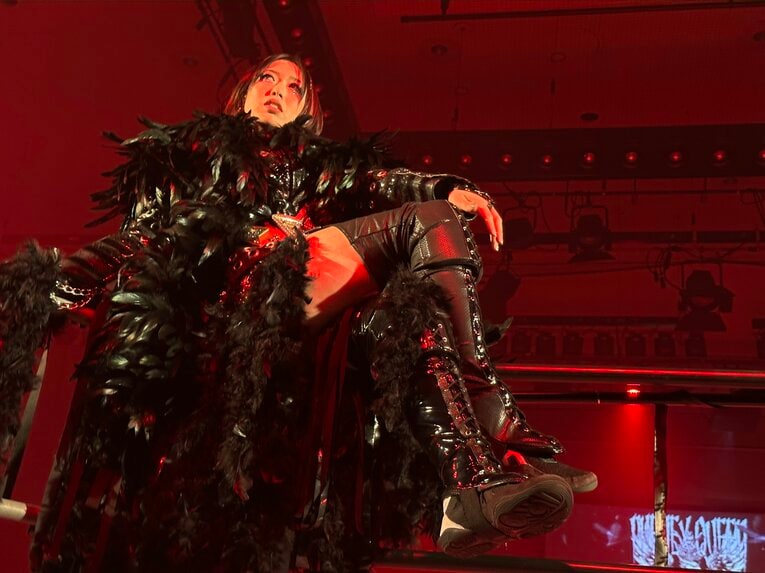 上谷は「崖っぷち」の気持ちで『鬼レンチャン』の収録に挑んでいたという　©Norihiro Hashimoto