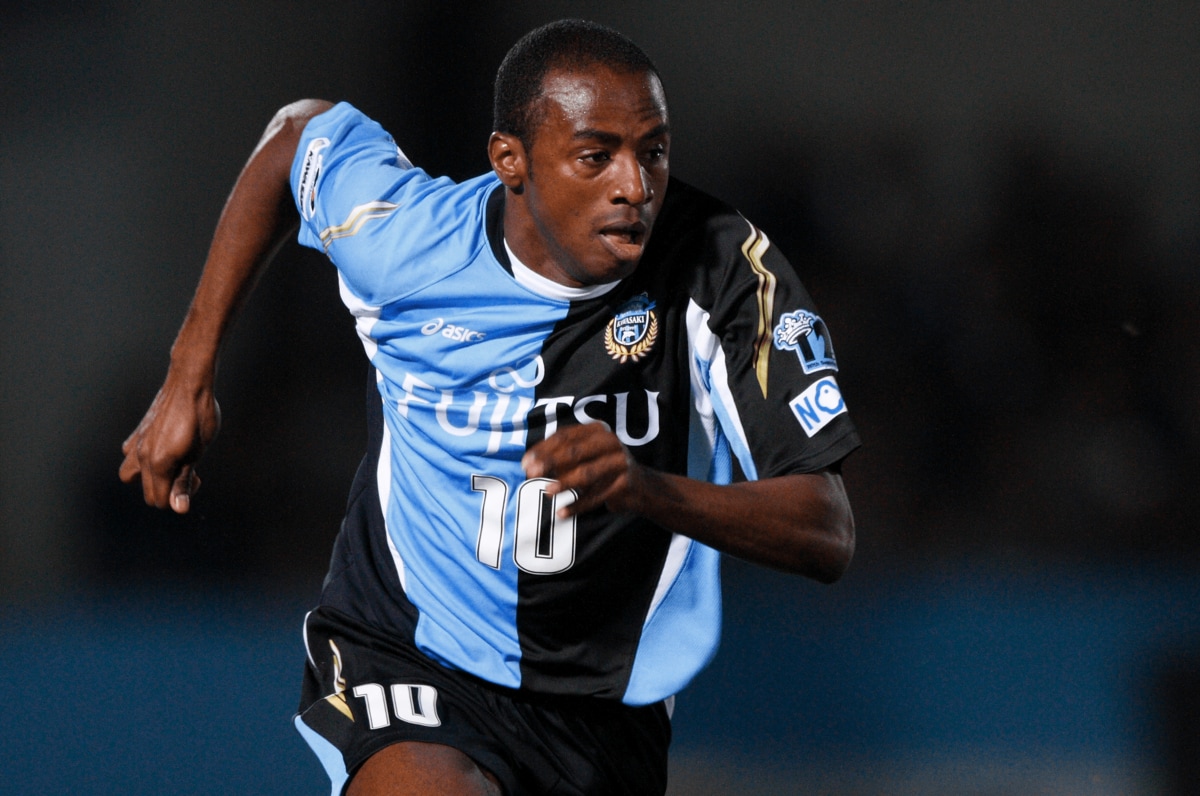 川崎フロンターレ ユニフォーム ジュニーニョ 神のお告げだ」“バルサ18億円移籍話”が破談も…FWジュニーニョと