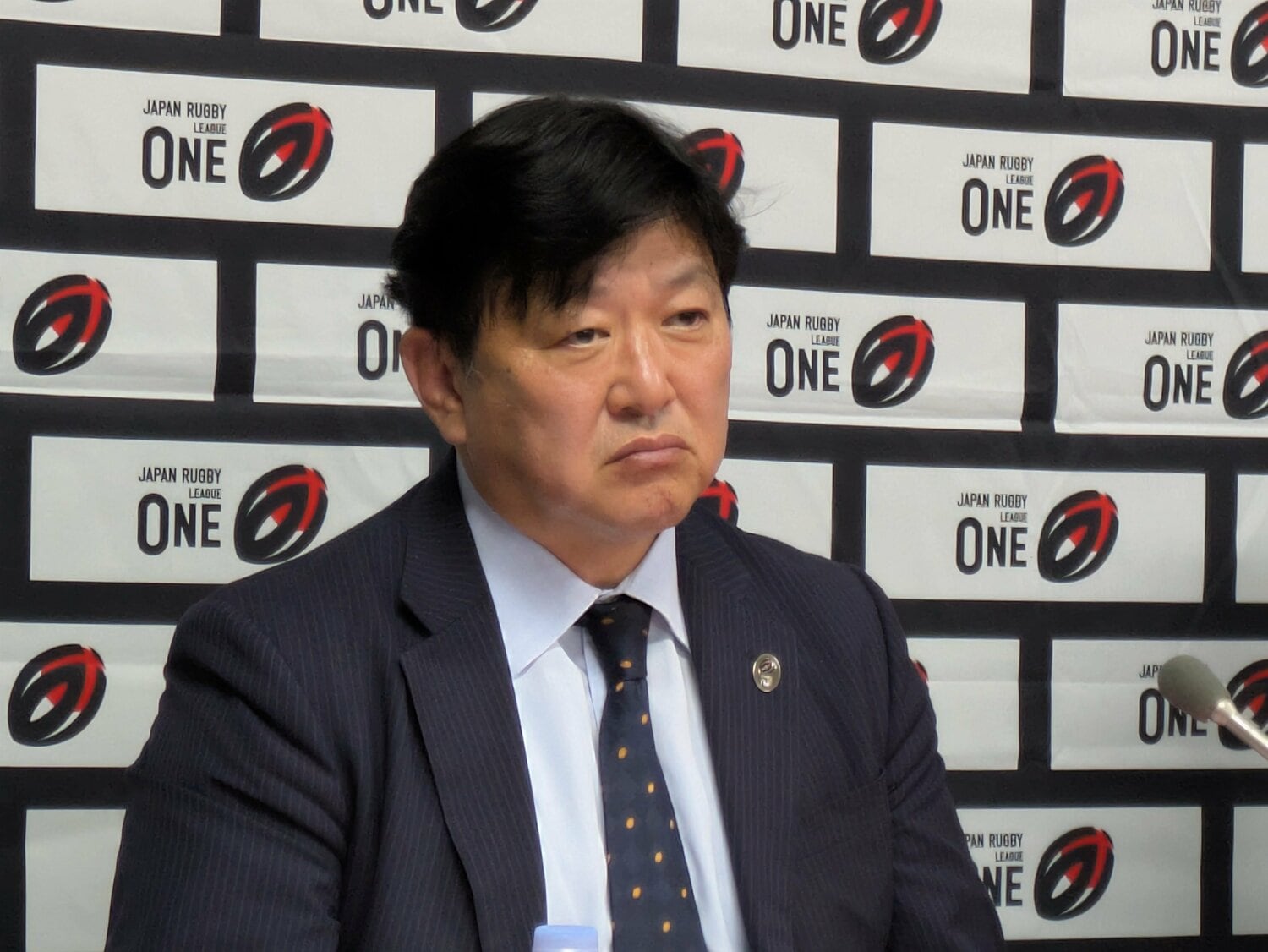 会見で新規定に関する説明をする東海林一専務理事　©Nobuhiko Otomo