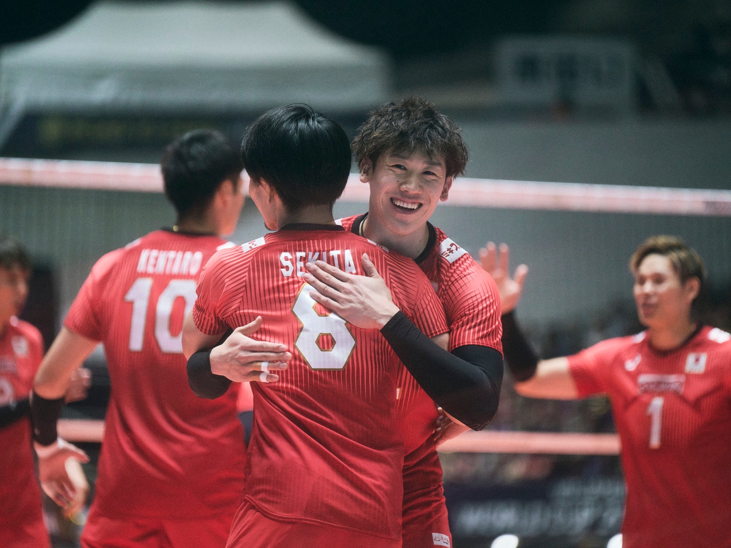 関田誠大に絶大な信頼を寄せる石川祐希（2023年）　©︎Yuki Suenaga