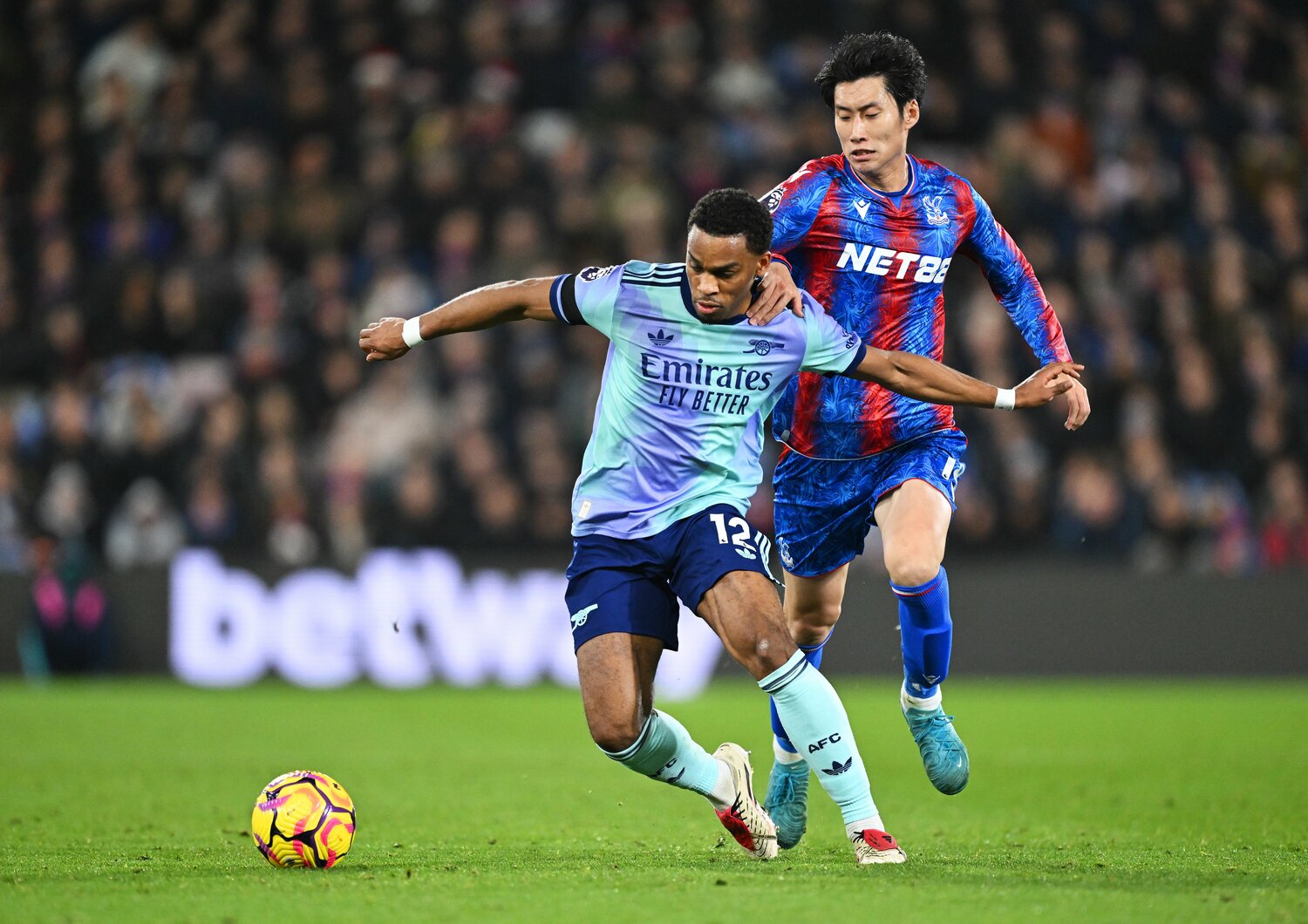 12月21日、ホームでのアーセナル戦。先発した鎌田大地は終始守備に追われた。チームは1－5で完敗　©Getty Images