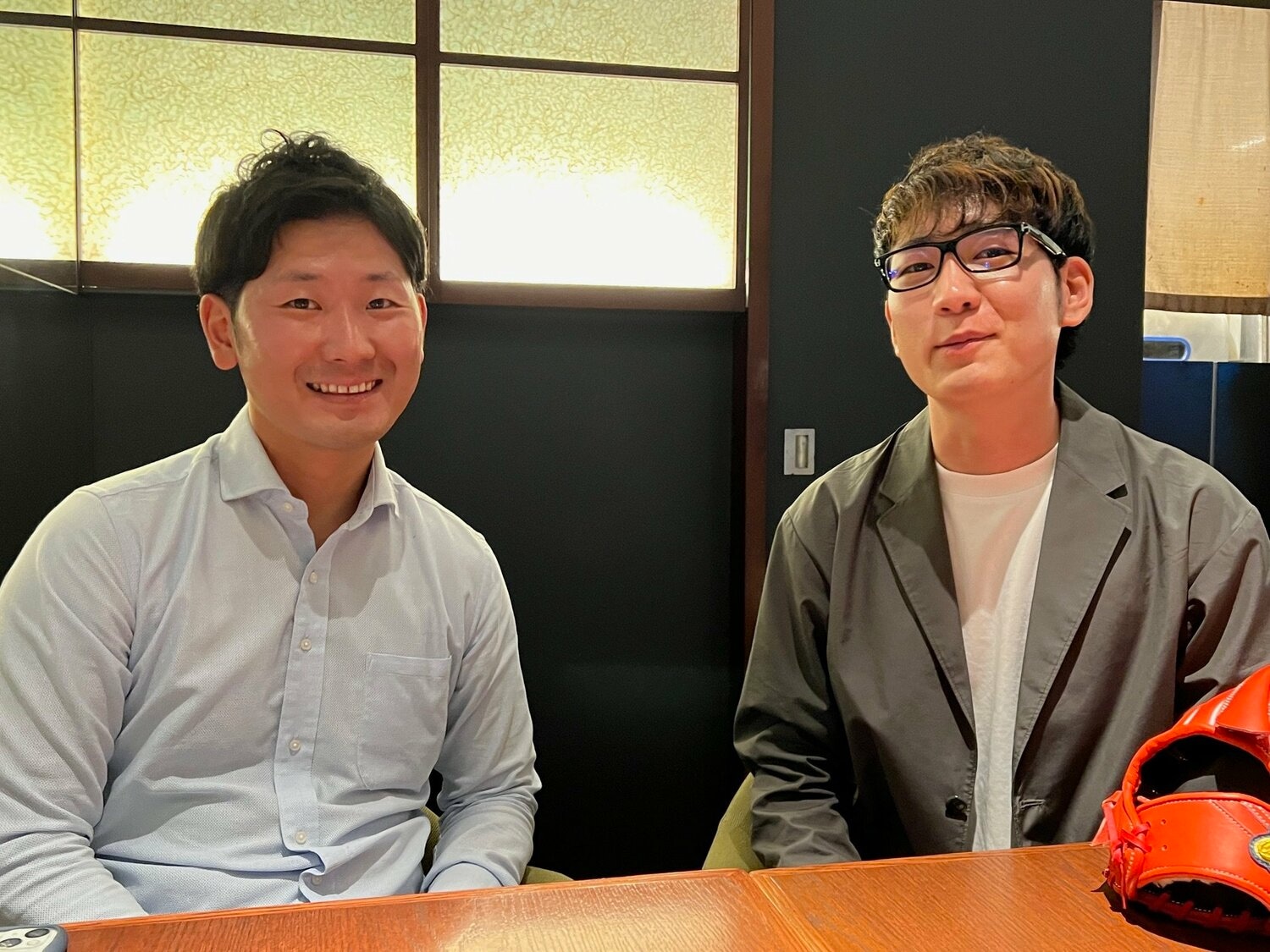 ともに甲子園の出場経験がある鈴木裕司さん(左)と健介さんの兄弟 ©Takeshi Shimizu