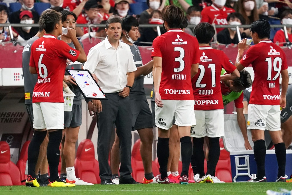 スコルジャ監督はリカルド体制のサッカーを映像でしっかりと確認していたという　©Getty Images