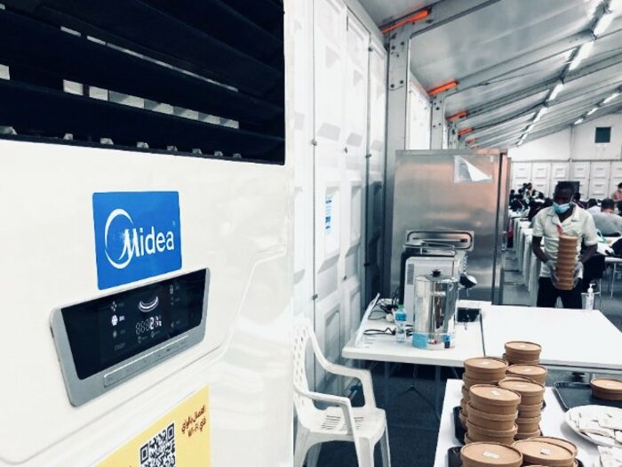 「女性スタッフがダウンを着込んだ」現地記者が大苦戦、灼熱の国・カタール“実は寒い問題”「ホテルのエアコンに黒テープを貼って…」＜Number Web＞ photograph by Yoshiaki Matsumoto