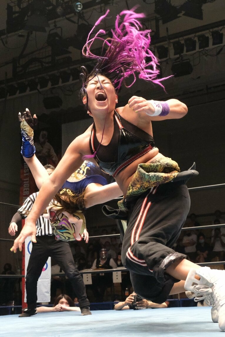 「はっきり言って、初代タイガーマスクのクローン」 《タイガー・クイーン》衝撃デビューに佐山聡も「思った以上の合格点」(26)