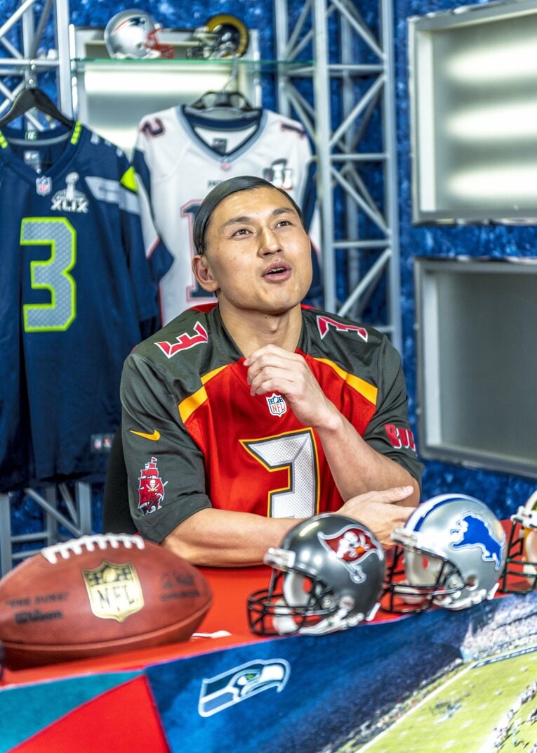 「オードリーのNFL倶楽部」での春日　©BUNGEISHUNJU