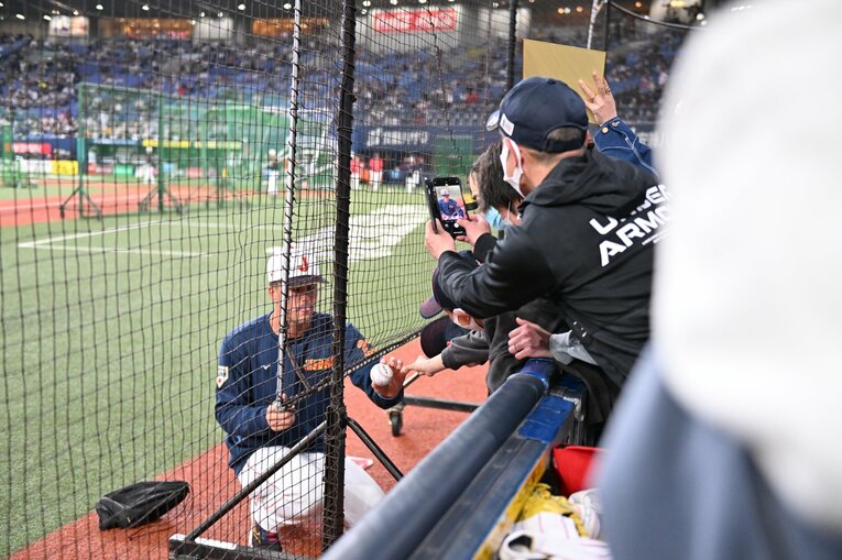 「ヌートバー、サインプリーズ！」に……（全6枚）©Naoya Sanuki