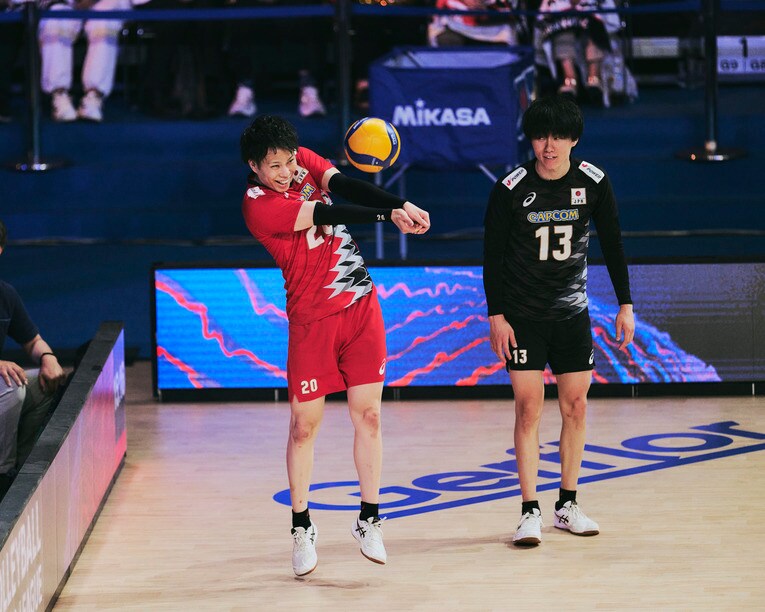 山本智大、小川智大（VNLポーランド戦）　©︎Yuki Suenaga