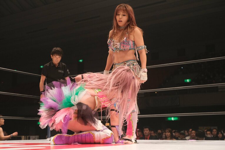 「もうプロレスやりたくない」負傷欠場中のSNS誹謗中傷…それでも人気女子レスラー・中野たむが復帰するまで「リングの上が、生きる場所」(18)