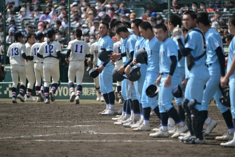 センバツ代替出場校として初めて決勝に進んだ近江。急遽出場が決まったため、ユニフォームやバッグ類はほぼ丸2日で作ったことになる　©Hideki Sugiyama