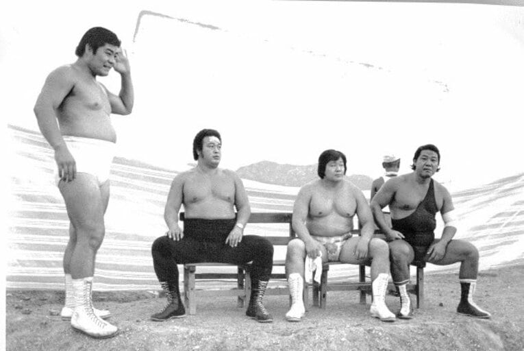 国際プロレス時代の（左から）寺西勇、ラッシャー木村、マイティ井上、グレート草津／本人提供