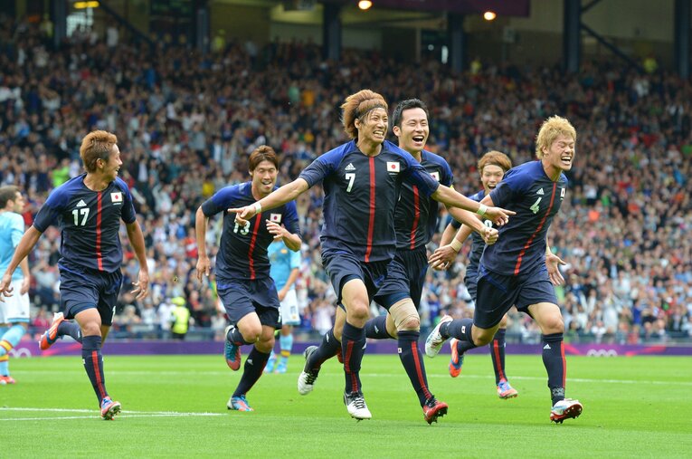 【歴代五輪代表メンバー】スペイン戦で勝利　©JMPA