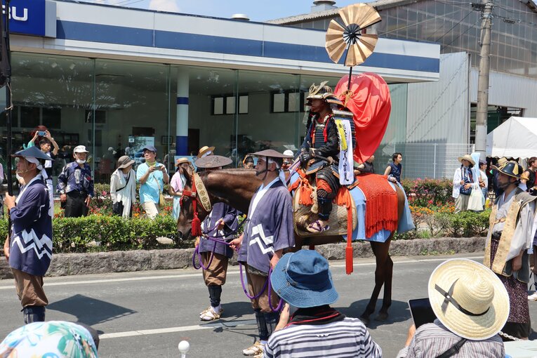 甲冑行列の総大将