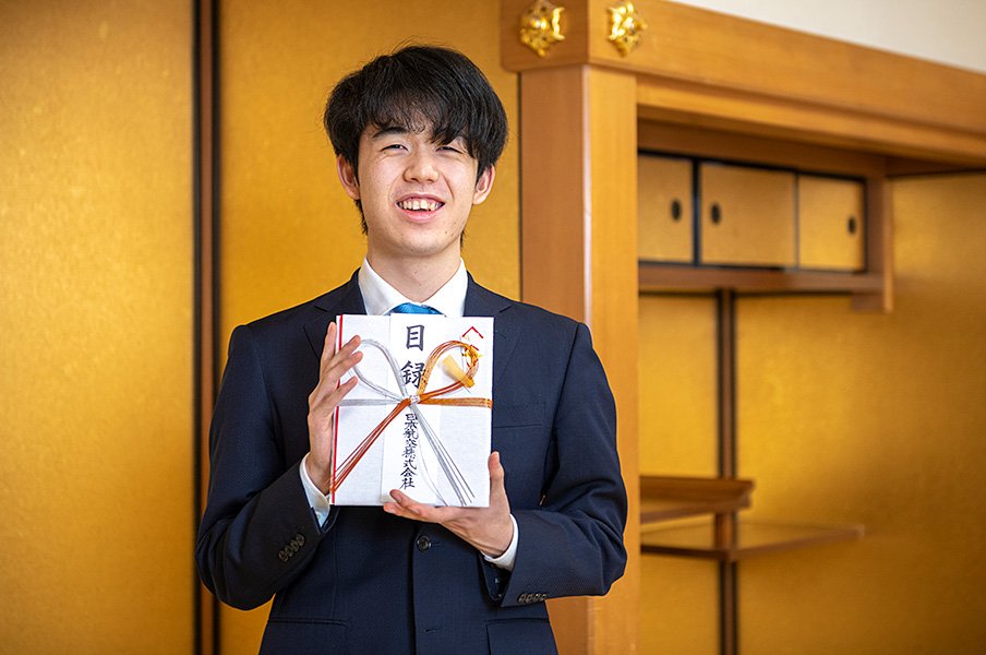 2020年『Number MVP賞』は藤井聡太二冠に決定!<Number Web> photograph by Japan Shogi Association