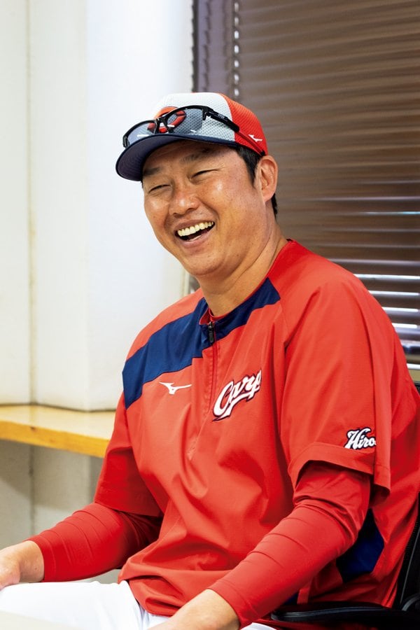 「自分にとって岡田さんという人は特別な存在」と語る広島カープ・新井監督　©︎Ryo Kawagoe