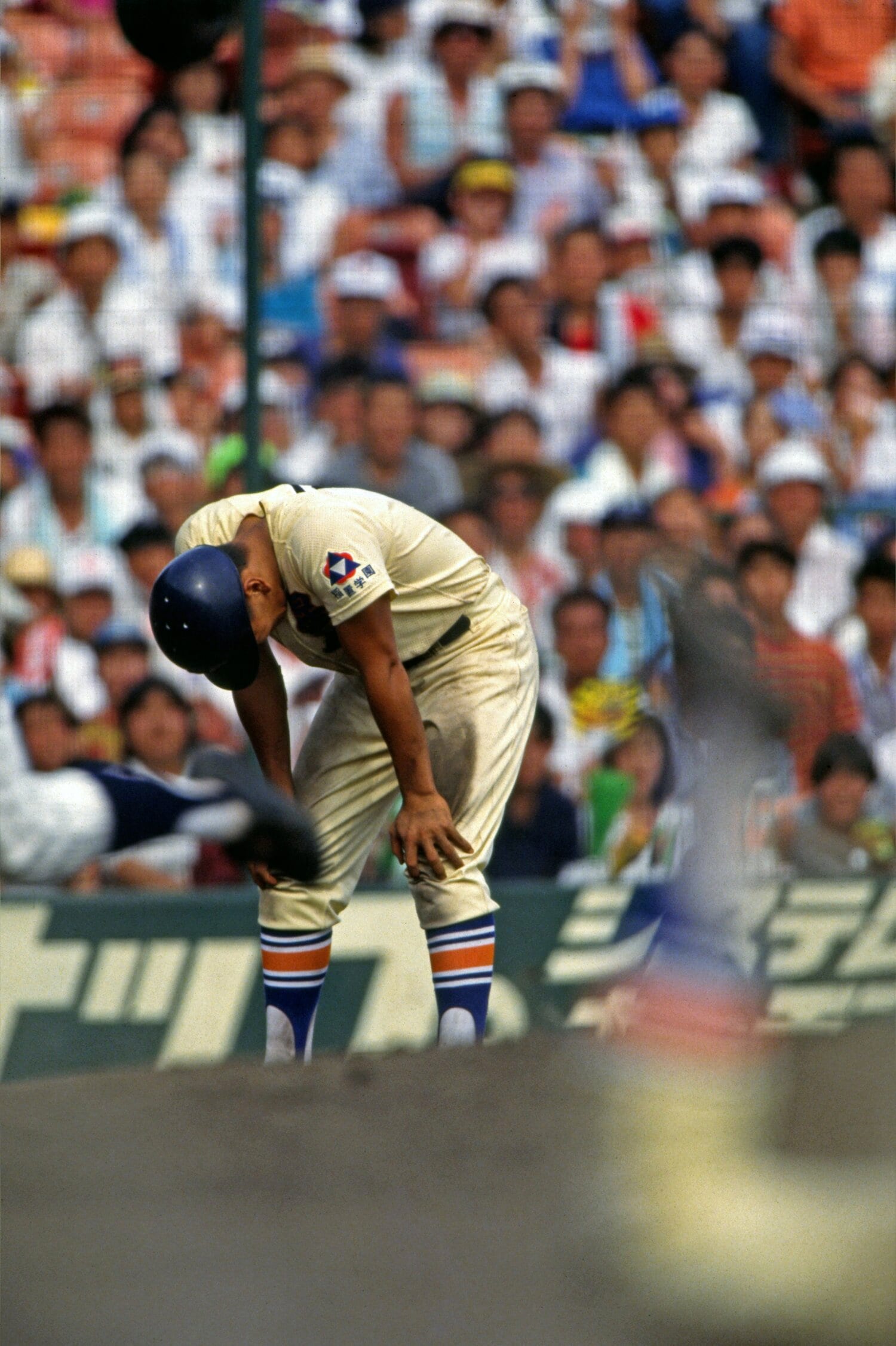 ゲームセットの瞬間の松井　©Katsuro Okazawa/AFLO