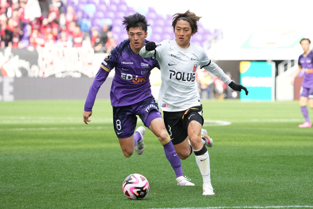 小泉と川村のマッチアップ　©Masashi Hara/Getty Images