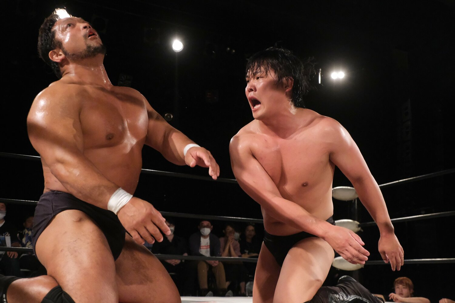 名古屋のセミファイナルで再びぶつかり合う野村と関本