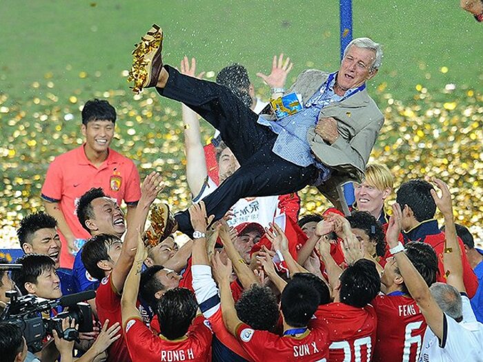 W杯、欧州CLに続きアジアCLを制覇。勝つほどに“若返る”名将、リッピ。<Number Web> photograph by Getty Images