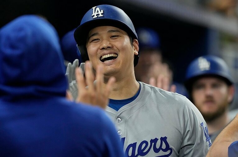 「51-51」達成の大谷翔平。1試合を通じて叩き出した驚愕の成績は、様々な大記録を成し遂げた夜ともなった ／ photograph by AP/AFLO