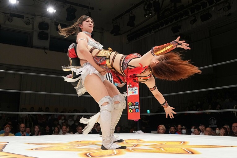 ジャイアントスイングを見せる後藤智香　©Essei Hara