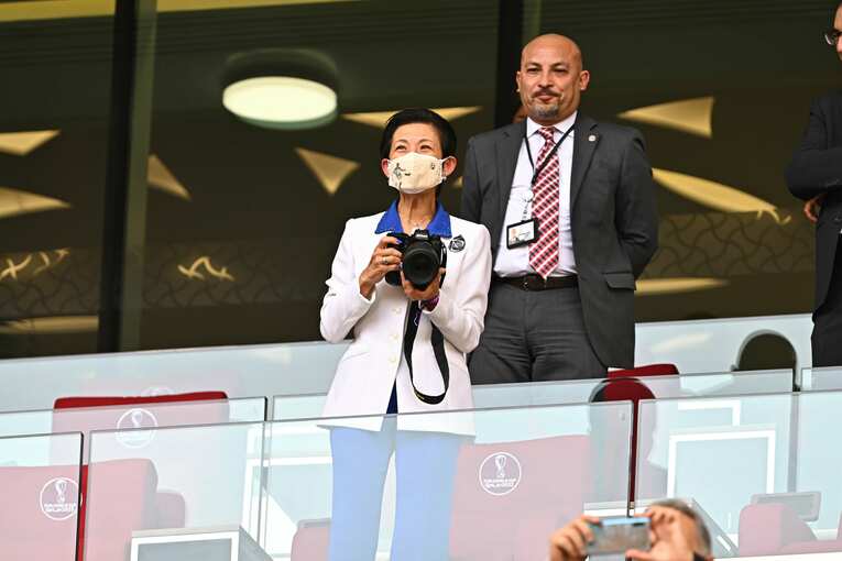 高円宮妃久子さま。サムライブルーの青やサッカーボールなどを描いたつけ爪をつけて、日本代表に応援の気持ちを示し続けてきた　©Takuya Kaneko/JMPA