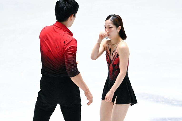 全日本選手権SP。三浦に左肩脱臼のアクシデントがあった【スワイプするとそのほかの写真もご覧になれます】　©Asami Enomoto