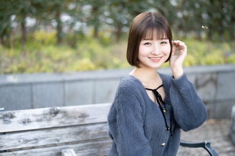 現役のビール売り子としても活動中のグラビアアイドル・倉沢しえりさん【スワイプするとそのほかの写真もご覧になれます】　©Shiro Miyake