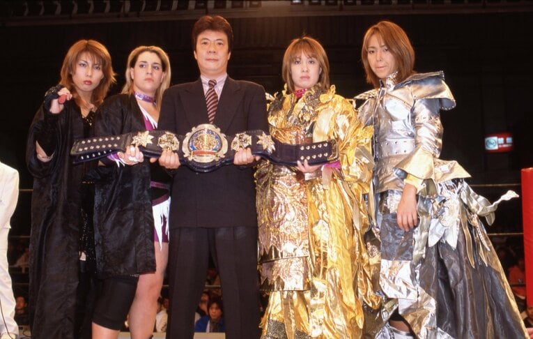 アルシオン時代には、三田英津子（右）と下田美馬（となり）のラス・カチョーラス・オリエンタレスとタッグタイトルを賭けて激突　Ⓒ本人提供