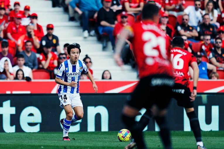 「クボは好きだよ。いつか…」古巣少年ファンが愛する久保建英21歳「マジョルカ帰還で大拍手→元戦友とハグ」を撮って感じたこと(29)