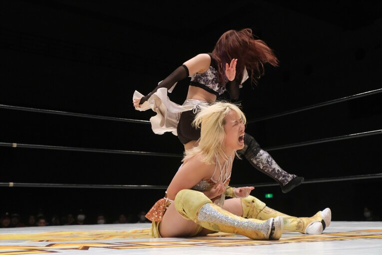 「この子は強いよ」神取忍が認めた…格闘界のホープだったNØRIがプロレスに受けた衝撃「神取さんがRIZINでギャビと…こういうのアリなのか」《特別グラビア》(49)