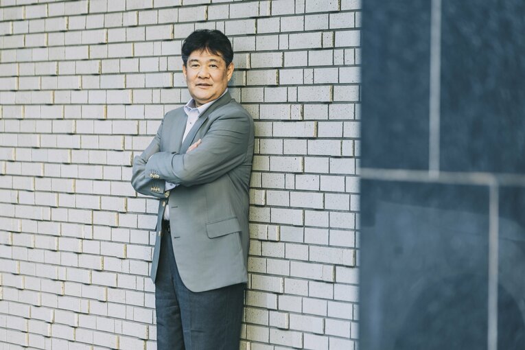 現役を引退して25年近く経った今もなお、その体躯は只者ではない風格を漂わせる　©︎Kiichi Matsumoto