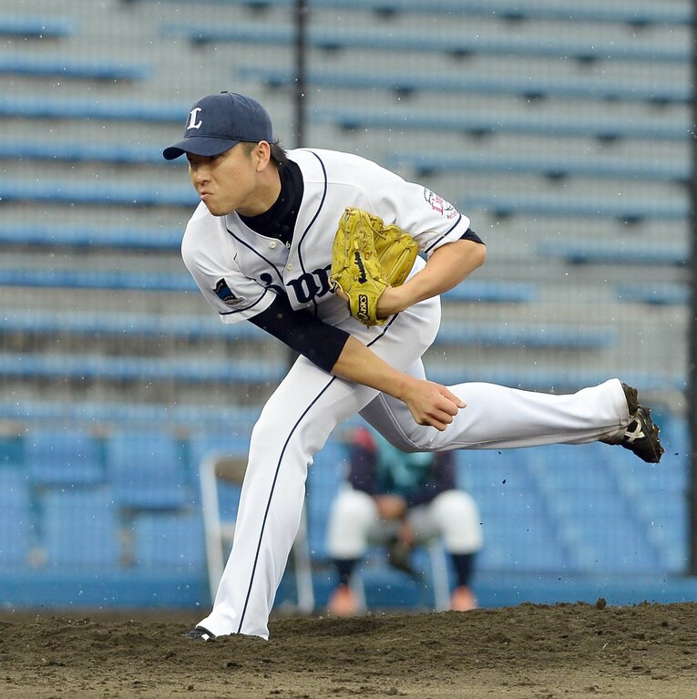 トライアウトのマウンドで力を込める田中（2015年）　©︎Sankei Shimbun