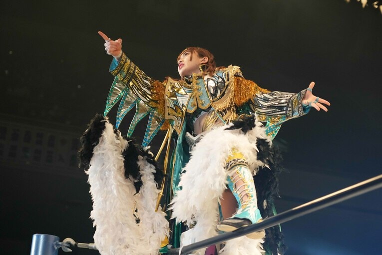 「もうプロレスを続ける資格が…」スターダム・上谷沙弥が苦悩の先に見つけた“答え”「飛べる今のうちに飛びたいんです」《特別グラビア》(58)