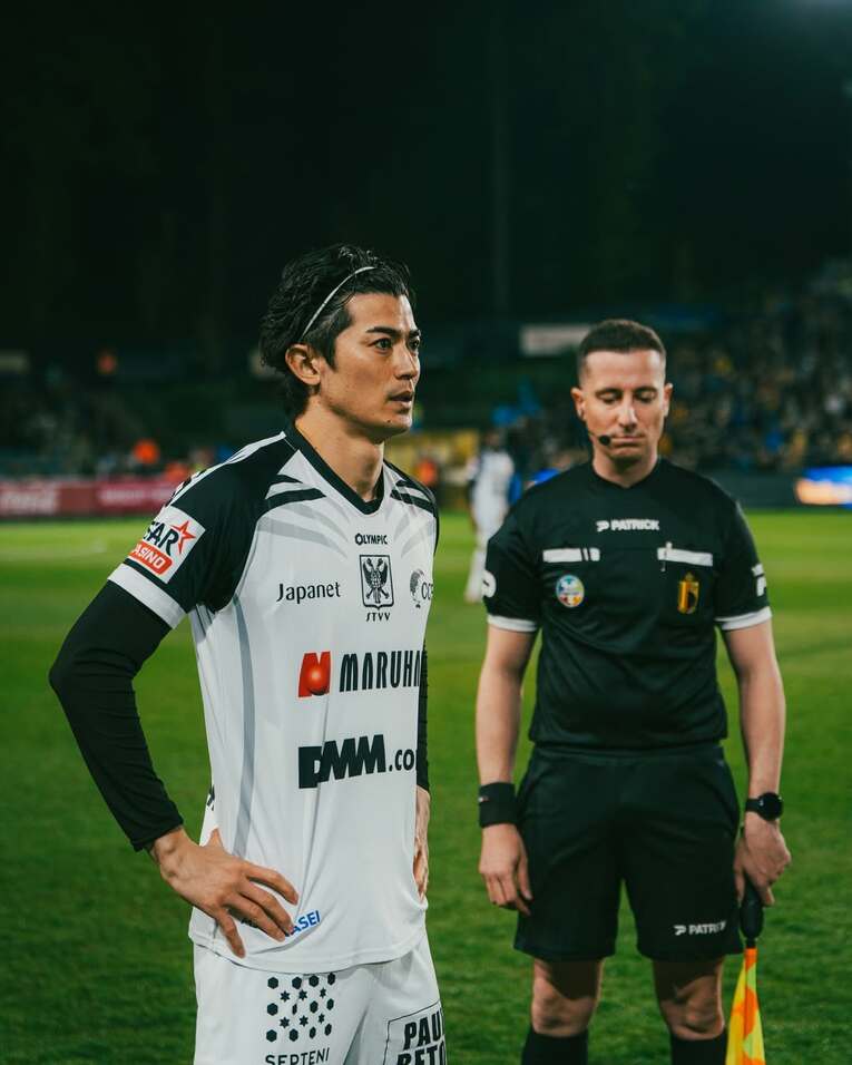 シント・トロイデンでの谷口彰悟（写真は右に続きます）　©STVV