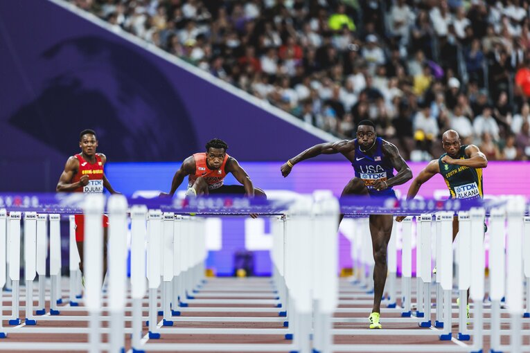 【東京世界陸上】110mハードル予選を走る村竹ラシッド（JAL）　©Kiichi Matsumoto