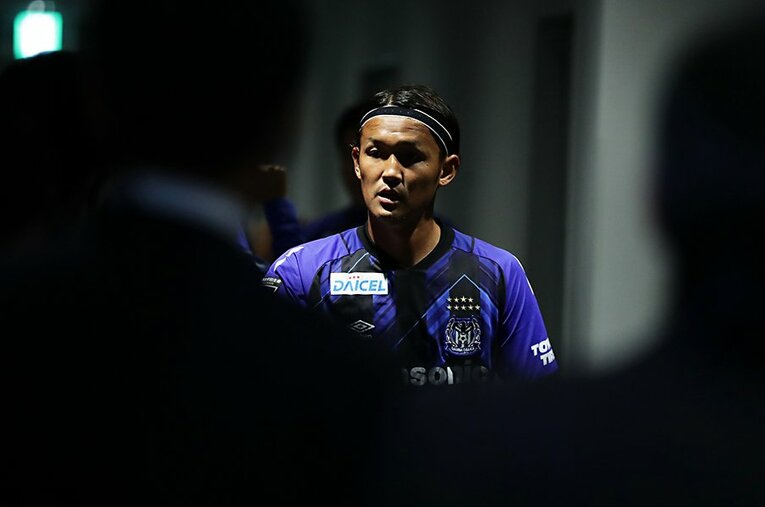 苦しんだ2021年のガンバ大阪にあって、宇佐美貴史はどのようなことを考えていたのだろうか ／ photograph by J.LEAGUE