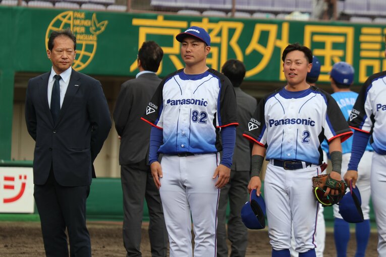 今季限りでの休部が発表されているパナソニック野球部で、最期の監督となる35歳の井上貴晴氏　©Fumi Sawai