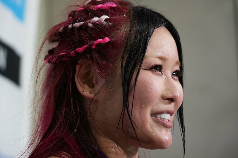 26分の試合を語るイヨ・スカイ　©Essei Hara