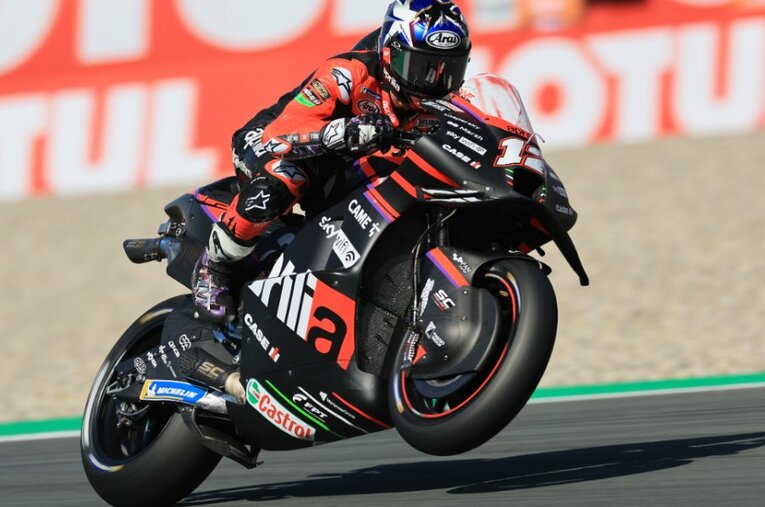 アプリリアに移籍したビニャーレスが、初めて表彰台に上った2022年の第11戦オランダGPでの走り ／ photograph by Satoshi Endo