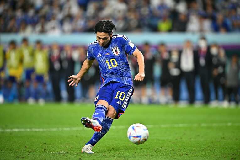 南野拓実のPK（3枚目／全10枚）©Takuya Kaneko/JMPA