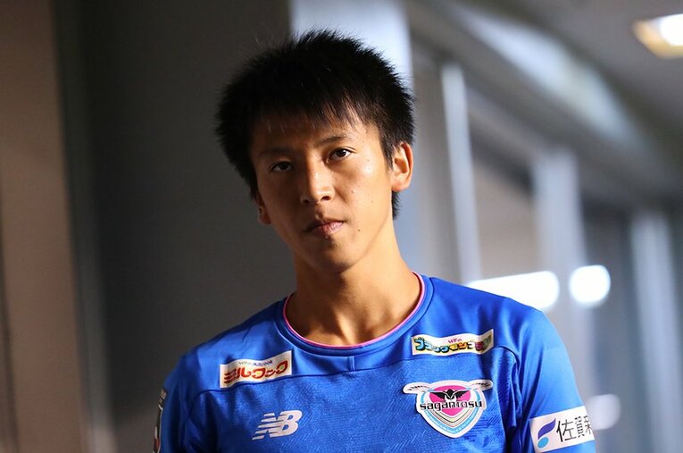 高校2年でトップチームに昇格し、今やサガン鳥栖で欠かせない選手となっている松岡大起。彼が後輩たちに見せた姿がユース躍進の要因の1つとなっている ／ photograph by J.LEAGUE