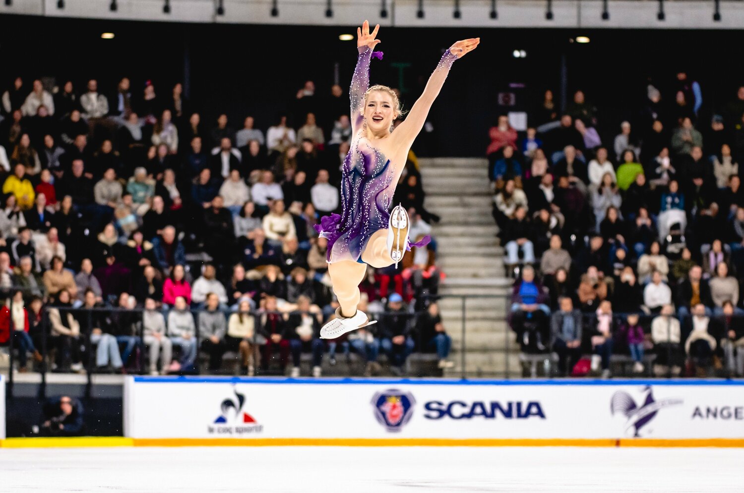 「カミングアウトをして、多くのサポートをもらって…」米国スケーター、アンバー・グレン“GP初優勝”の舞台裏…25歳できめたトリプルアクセル＜Number Web＞ photograph by Getty Images