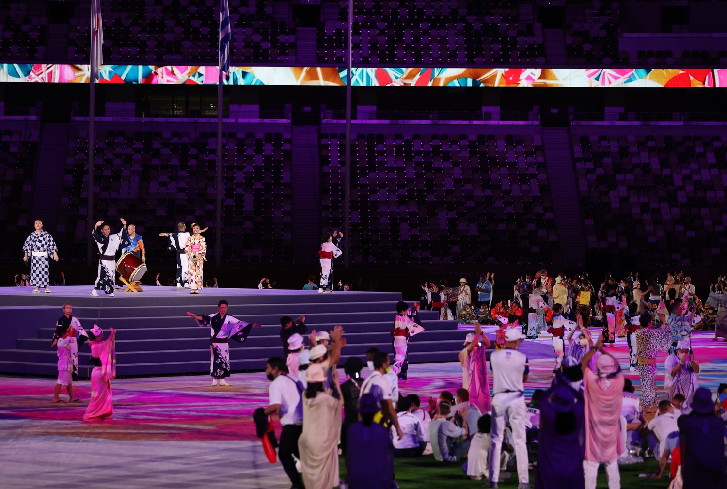 8月8日閉会式で披露された東京音頭 ©JIJI PRESS