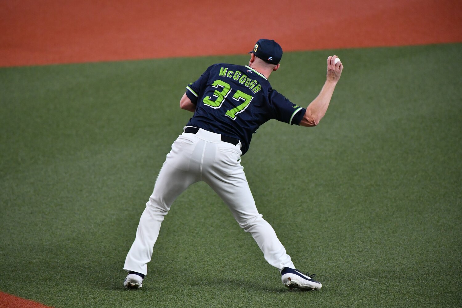 フィルダースチョイスでピンチを広げてしまったマクガフ ©️Hideki Sugiyama