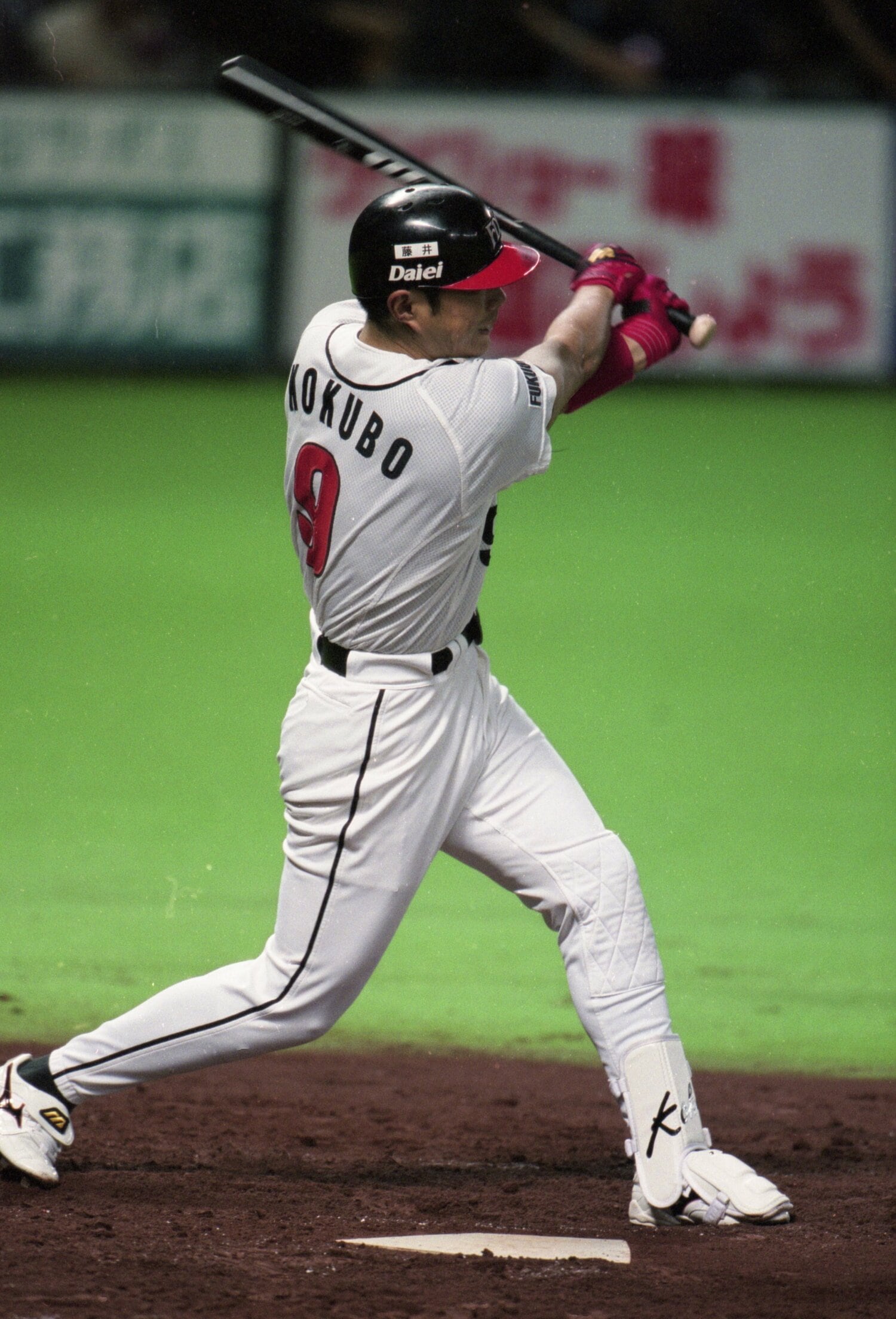 第4戦、スタメンを外れた小久保は代打で出場したが、中飛に抑えられた ©Koji Asakura