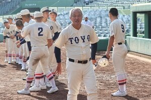 「監督は練習で自慢話をしている」「そんなこと僕らに言われても」からのリスタート…“かつての強豪”東洋大姫路が17年ぶり近畿大会復活Vのウラ話