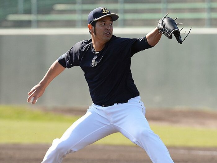 諦念に抗う者、生まれ変わった者。オリックス・伏見寅威、大田阿斗里。＜Number Web＞ photograph by NIKKAN SPORTS
