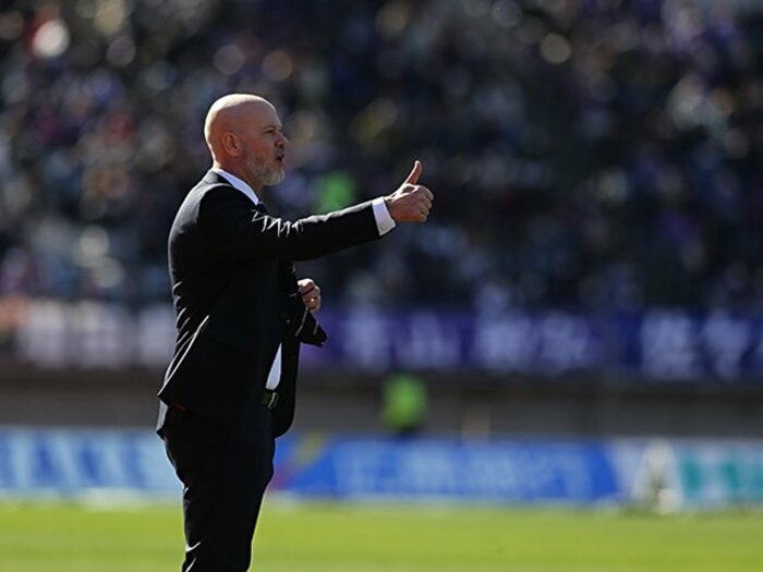 ザーゴ監督が刻んだ日本語タトゥー。「父」への思いと鹿島変革への誓い。＜Number Web＞ photograph by J.LEAGUE