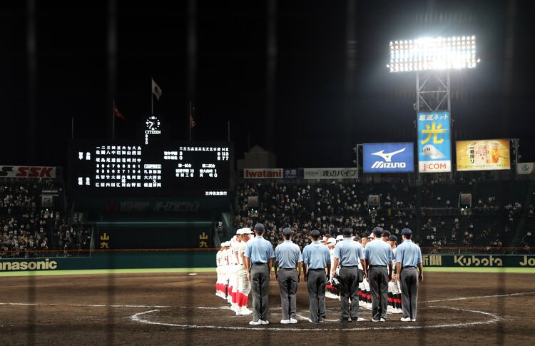 甲子園で初実施「朝・夕2部制」現場のリアルな声はどうだった？ 出場選手＆監督が語るホントのトコロ「夜に始まるなんて、試合も練習も…」（2／3） -  高校野球 - Number Web - ナンバー